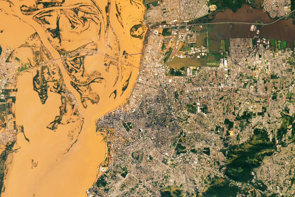 Floods Engulf Porto Alegre: Torrential Rains Unleash Negative Flooding in Brazil