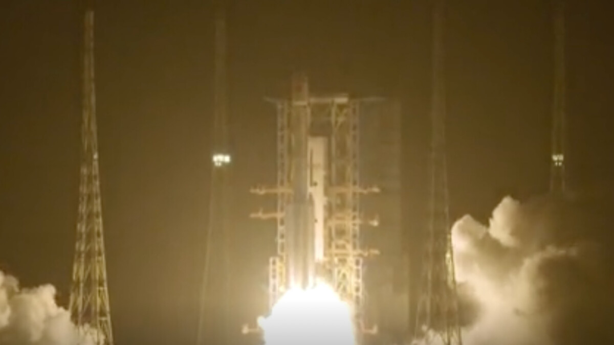 China launches communications satellite on 30th mission of the year (video)