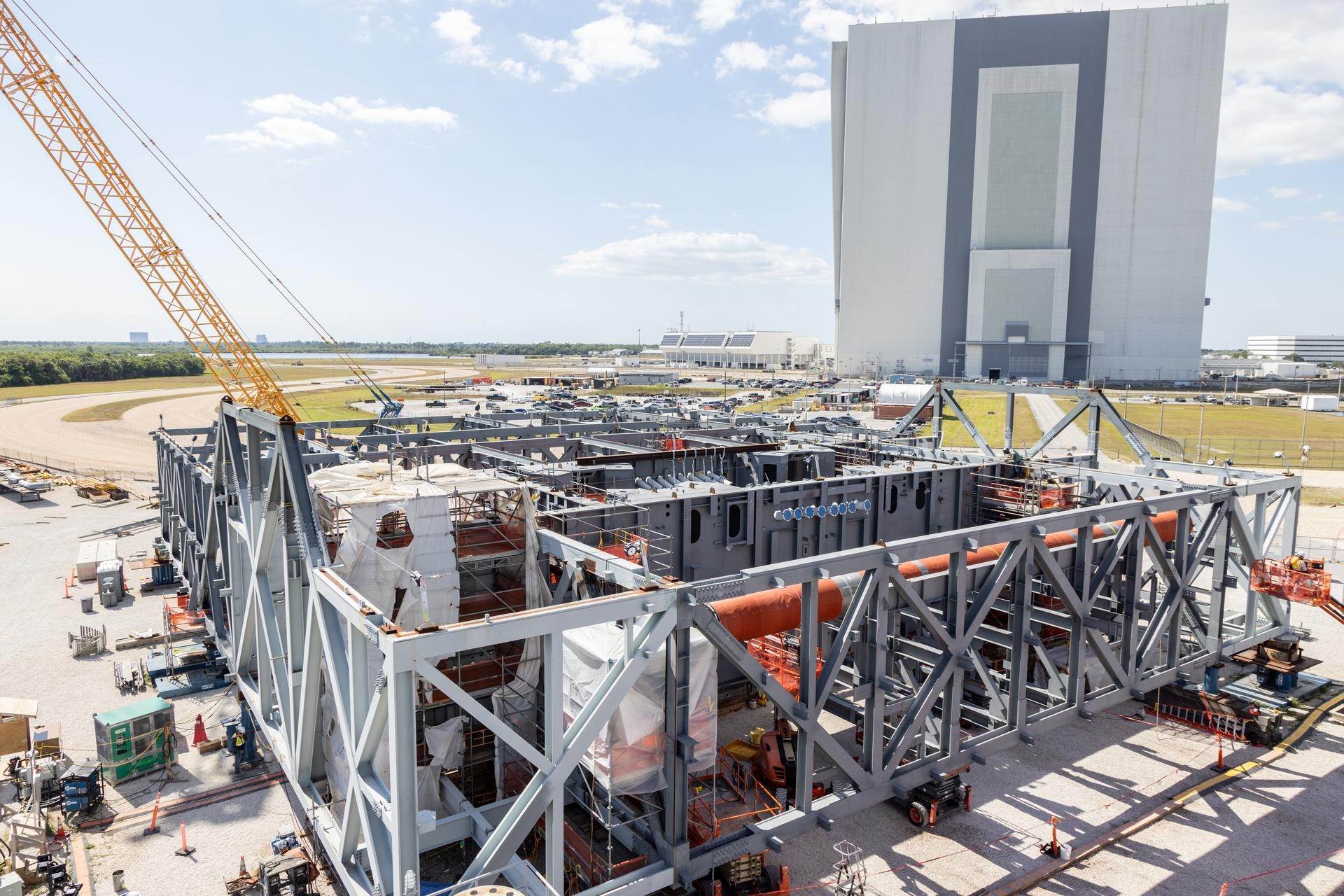 NASA’s inspector general predicts continued cost growth for SLS mobile launch platform