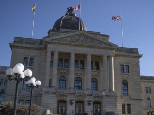 Expert says two former Sask. Party MLAs moving to SUP might be a ‘wrinkle’ for government