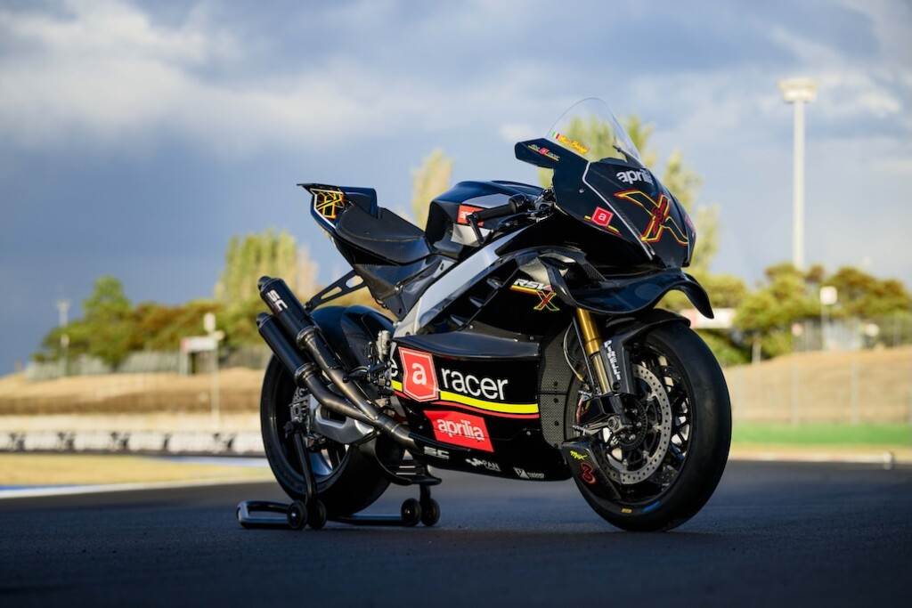 Aprilia RSV4 X ex3ma