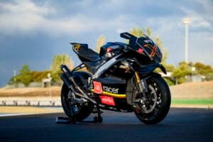 Aprilia RSV4 X ex3ma