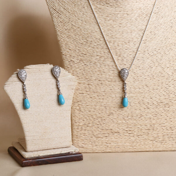 turquoise diamond pendant set